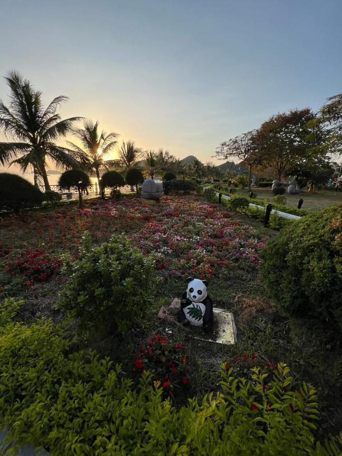 Huong Cang Sea View Hotel Dong Khe Sau Exterior photo
